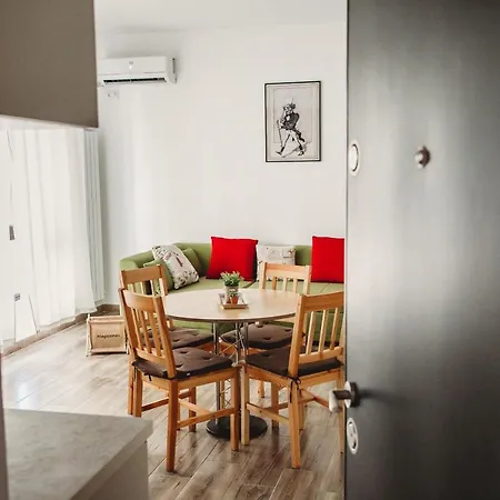 Arya 2 Residence *